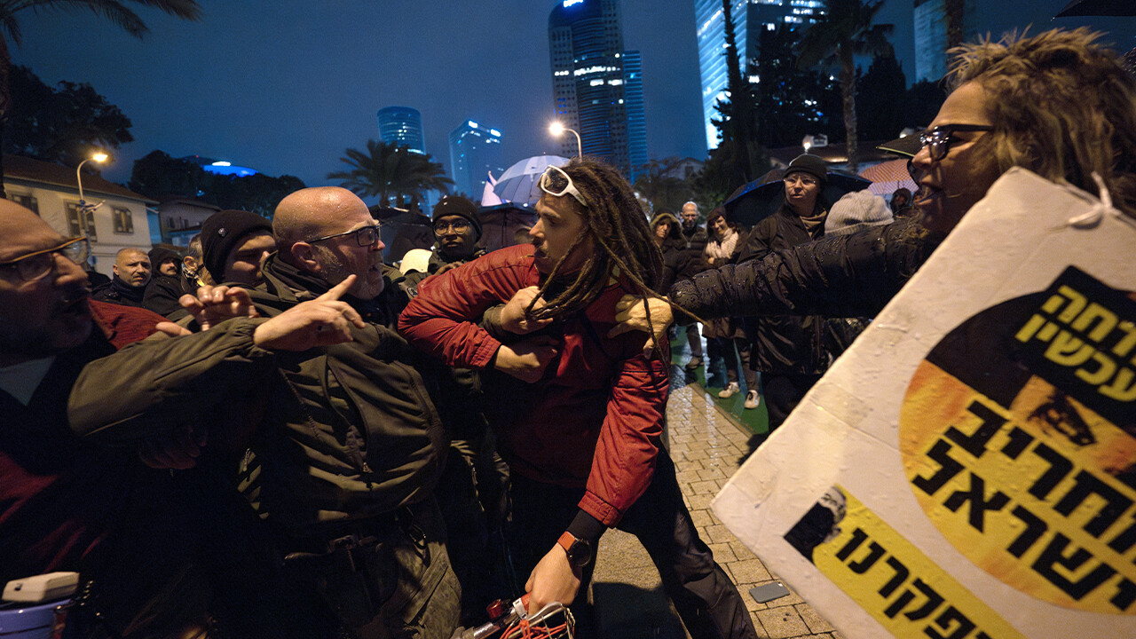 İsrail sokakları karıştı! Erken seçim isteyip, 'soykırıma hayır' dediler