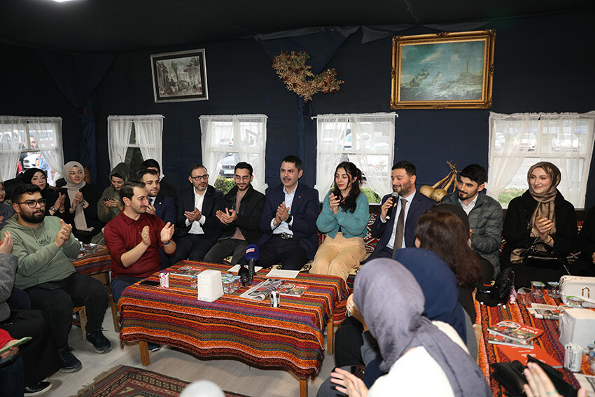 Murat Kurum'dan İstanbul'un Fethi ile başlayan seçim şarkısı: 'Bizde başka bir aşk yok' Murat Kurum'dan İstanbul'un Fethi ile başlayan seçim şarkısı: 'Bizde başka bir aşk yok'