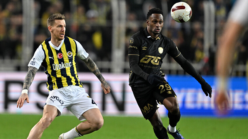 Fenerbahçe geri döndü! Kadıköy'de 3 puan Cengiz Ünder'le geldi Fenerbahçe geri döndü! Kadıköy'de 3 puan Cengiz Ünder'le geldi