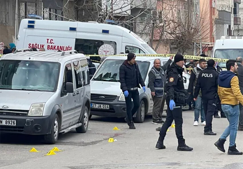 Gaziantep'te boşanmak üzere olduğu eşinin evine giden adam katliam yaptı: 4 ölü, 3 yaralı