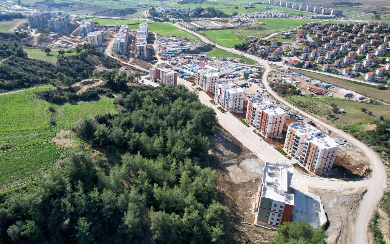 Depremzedeler 6 Şubat'tan önce yeni evlerine kavuşacak