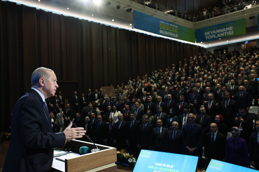 Cumhurbaşkanı Erdoğan AK Parti'nin 'Seçim Beyannamesi'ni açıkladı Cumhurbaşkanı Erdoğan AK Parti'nin 'Seçim Beyannamesi'ni açıkladı