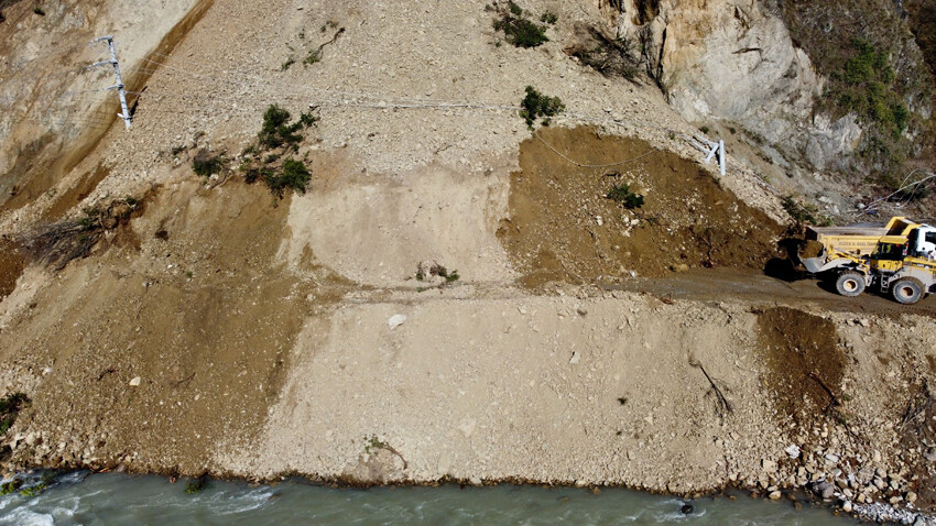 Düzce'de korkutan manzara! 6 yolun bağlantısı tıkandı