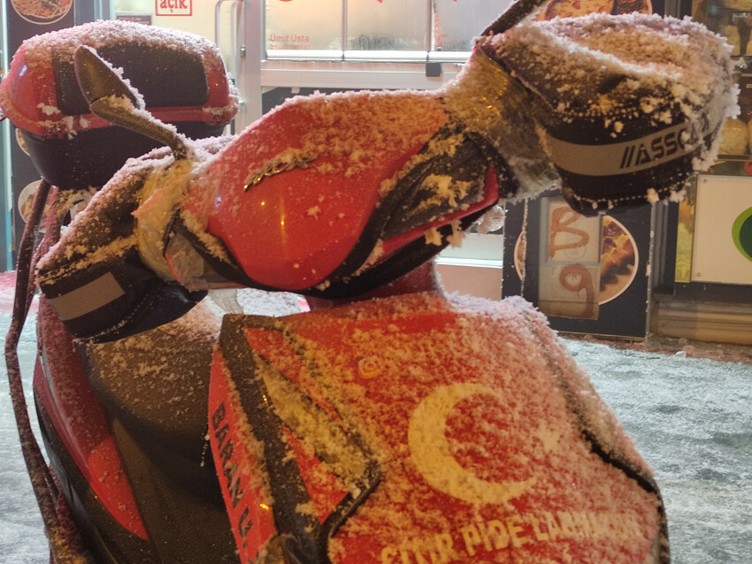 Türkiye'nin Sibirya'sında hayat durdu: Araçlar çalışmadı, ağaçlar kırağı tuttu Türkiye'nin Sibirya'sında hayat durdu: Araçlar çalışmadı, ağaçlar kırağı tuttu