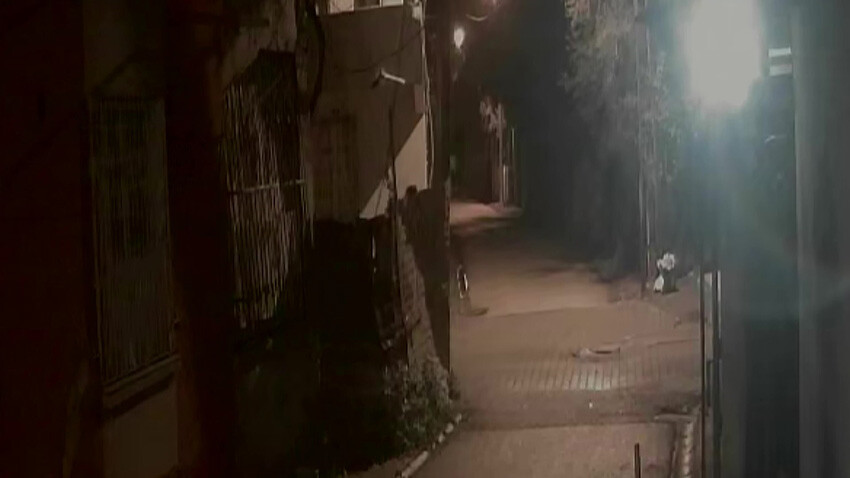 Her şey iki mahallenin internetsiz kalmasıyla ortaya çıktı! Hayrete düşüren hırsızlık kamerada