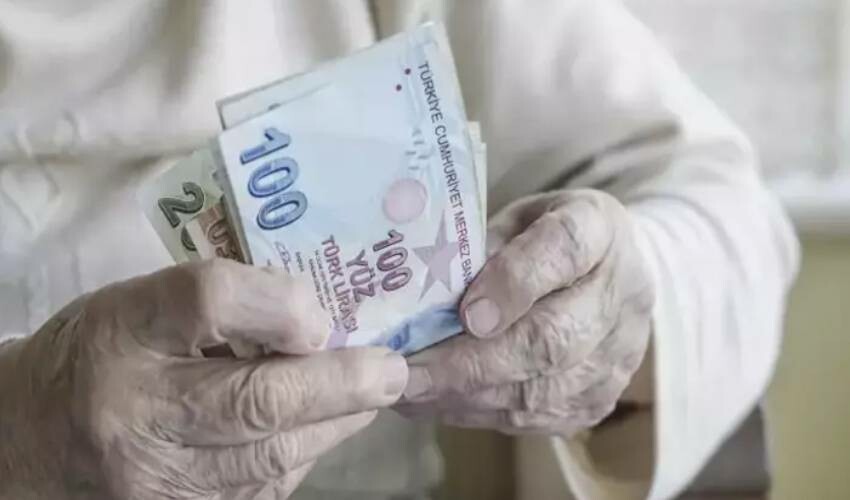 Emekliler bu formüllerle köşeyi dönecek! Sosyal Güvenlik Uzmanı tek tek açıkladı, emekli maaşınız 20 bin TL’nin üzerine çıkacak
