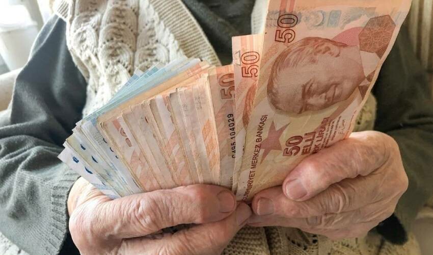 Emekliler bu formüllerle köşeyi dönecek! Sosyal Güvenlik Uzmanı tek tek açıkladı, emekli maaşınız 20 bin TL’nin üzerine çıkacak