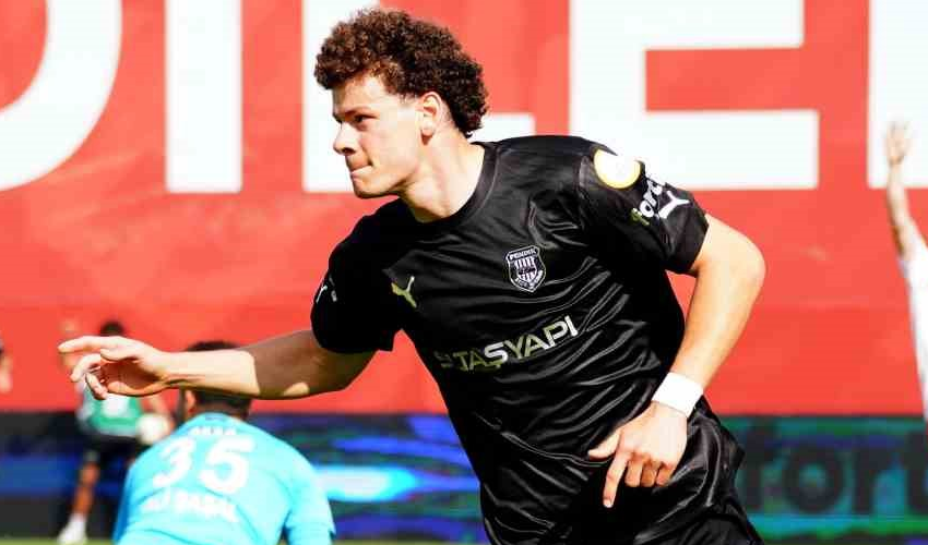 Fatih Terim 17 yaşında formayı verdi İsmail Kartal 'şampiyonluk için yıldız golcü şart' dedi