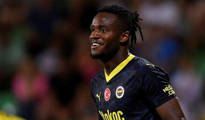 Fenerbahçe’nin kapısını çaldılar! Premier Lig devi yıldız oyuncu için kasanın ağzını açtı, Ali Koç son sözü söyleyecek