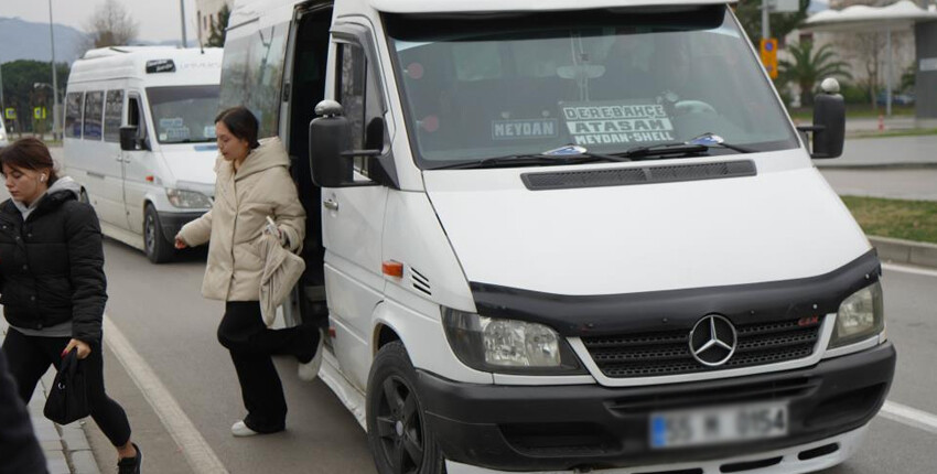 Samsun'da toplu taşımaya zam! Minibüs ücreti 17 TL, taksimetre açılışı 46 TL'ye yükseldi