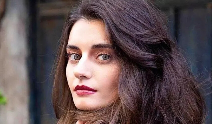 Oyuncu Tülin Ece dünya evine girdi, gelinlikle görenler tanıyamadı