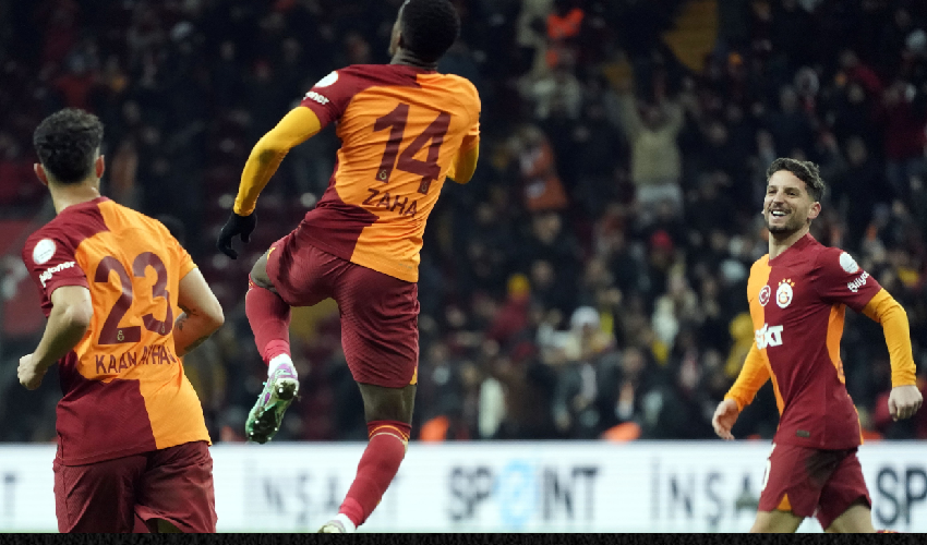 'Geçen sezon Galatasaray şampiyon olmasaydı İcardi değil 34 yaşındaki Valencia konuşulacaktı' 'Geçen sezon Galatasaray şampiyon olmasaydı İcardi değil 34 yaşındaki Valencia konuşulacaktı'