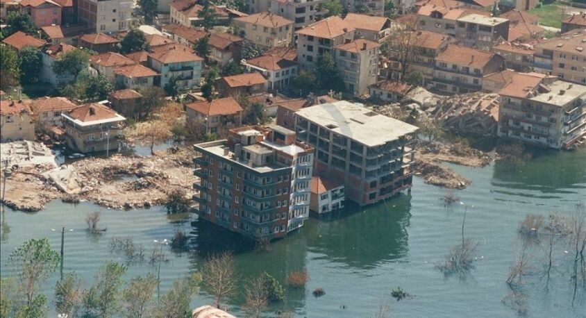 17 Ağustos 1999 depreminde kaç kişi öldü? 17 Ağustos depremi kaç şiddetindeydi?