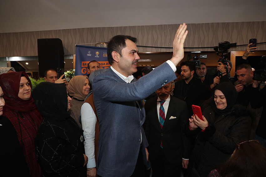 Murat Kurum'dan Bayrampaşa'da kadınlara vaatler: İlk işini kuran girişimci kadınlara 100 bin TL destek Murat Kurum'dan Bayrampaşa'da kadınlara vaatler: İlk işini kuran girişimci kadınlara 100 bin TL destek