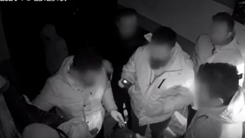 Maskeli saldırganlar aylarca aramızda dolaşmış! Kilise saldırısının şifreleri çözülüyor, yeni detaylar ortaya çıktı