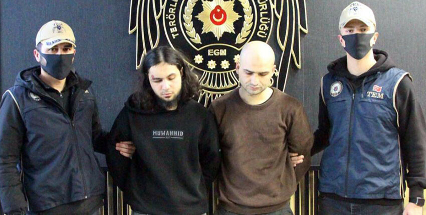 Kilise saldırganları aracı bırakıp dolmuşla kaçmış! Anbean kamerada Kilise saldırganları aracı bırakıp dolmuşla kaçmış! Anbean kamerada