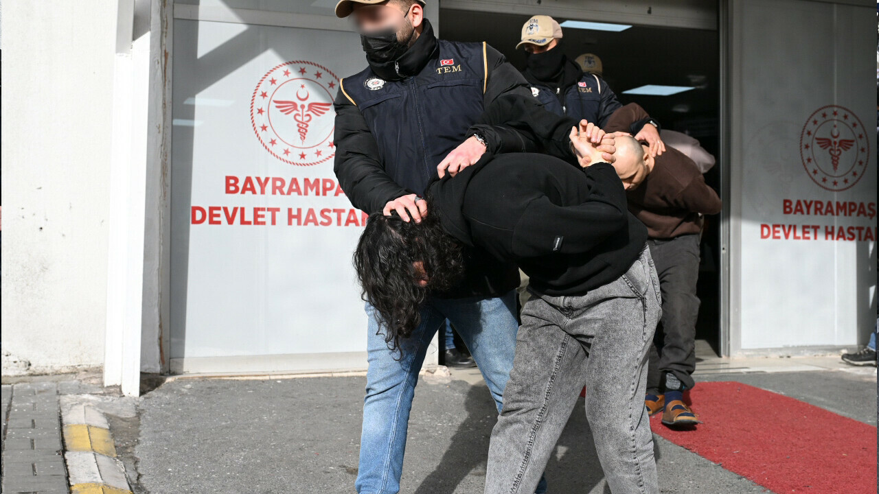 Sarıyer'deki kilise saldırısında yeni gelişme, hepsi birden adliyeye sevk edildi Sarıyer'deki kilise saldırısında yeni gelişme, hepsi birden adliyeye sevk edildi