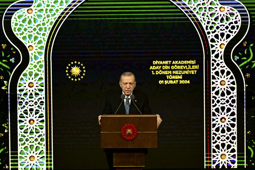 Cumhurbaşkanı Erdoğan: Şeriata düşmanlık, dinin kendisine husumettir