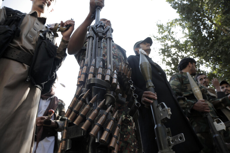 Husiler, Filistin'e destek için askerî geçit töreni düzenledi Husiler, Filistin'e destek için askerî geçit töreni düzenledi