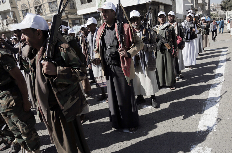 Husiler, Filistin'e destek için askerî geçit töreni düzenledi Husiler, Filistin'e destek için askerî geçit töreni düzenledi