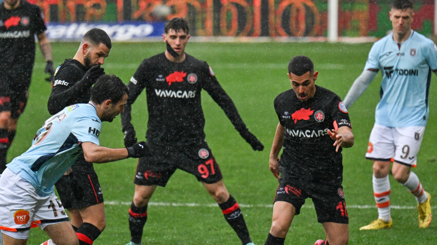 Meğer Erden Timur'un tek derdi Serdar Dursun'un Fenerbahçe'ye dönmesiymiş! Galatasaray'ın Levent Mercan transferinde domino etkisi