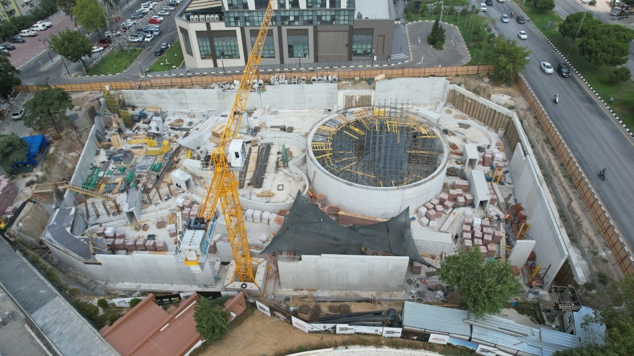 Rus ressamın elinde Yunan mezalimi dev panoramaya dönüştü