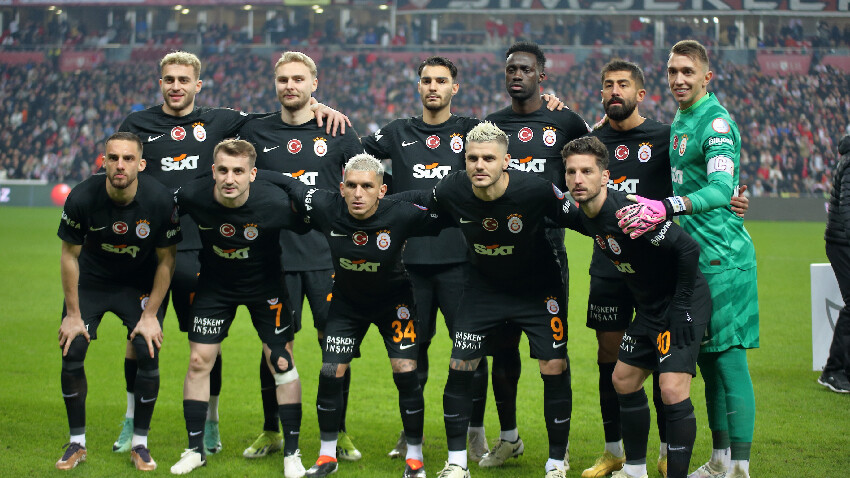 Ünlü yorumcu  Sacha Boey'den sonra Davison Sanchez'i işaret etti: Astronomik rakamlara gidebilir