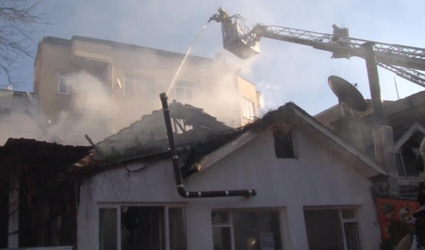 Kurtlar Vadisi’nin çekimlerinin yapıldığı tarihi kıraathane cayır cayır yandı