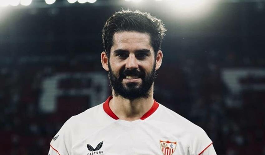 Real Madrid’in yıldızı Beşiktaş’a şimdiden hayırlı olsun! 70 milyon euroluk orta saha geliyor, Fernando Santos alın emrini verdi Real Madrid’in yıldızı Beşiktaş’a şimdiden hayırlı olsun! 70 milyon euroluk orta saha geliyor, Fernando Santos alın emrini verdi