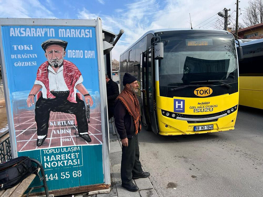 'Halk memnun' dedi, ulumaya devam etti! Panolarda bile resmi var...