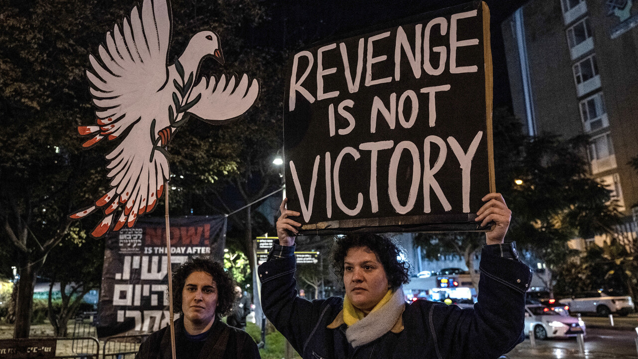 Katil İsrail'e peş peşe tepkiler... 