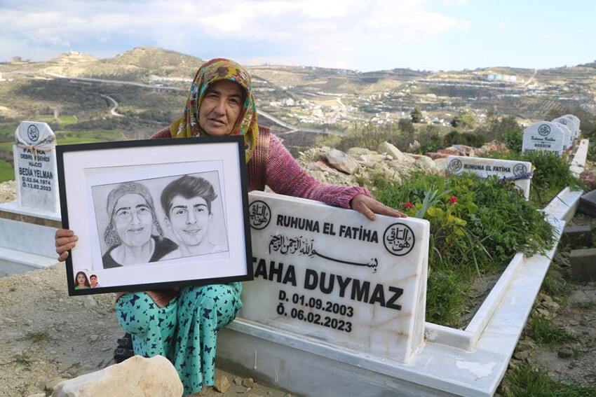 İki kardeşi ile enkaz altında kalan Taha Duymaz'ın annesinden yürek yakan sözler: Her gün gelip...