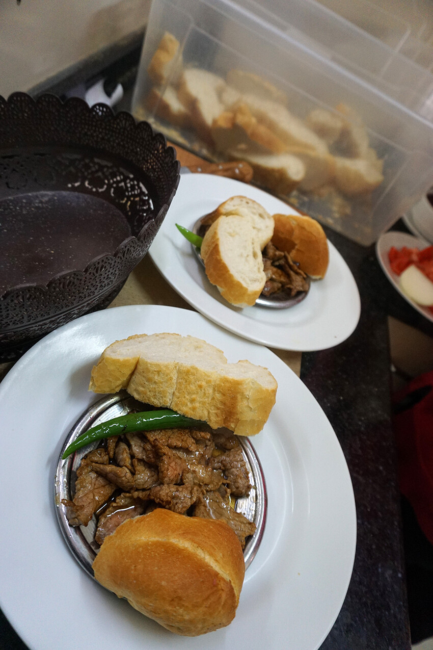 Coğrafi işaretli Gölhisar Kavurması 7 saniyede pişiyor, porsiyonu 120 liradan satılıyor