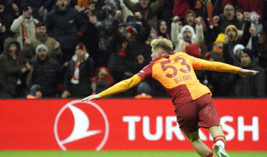 Arda Turan Galatasaray'daki 13 yıllık Muslera dönemini bitiriyor! 2 milyon eurodan 2 yıllık teklif