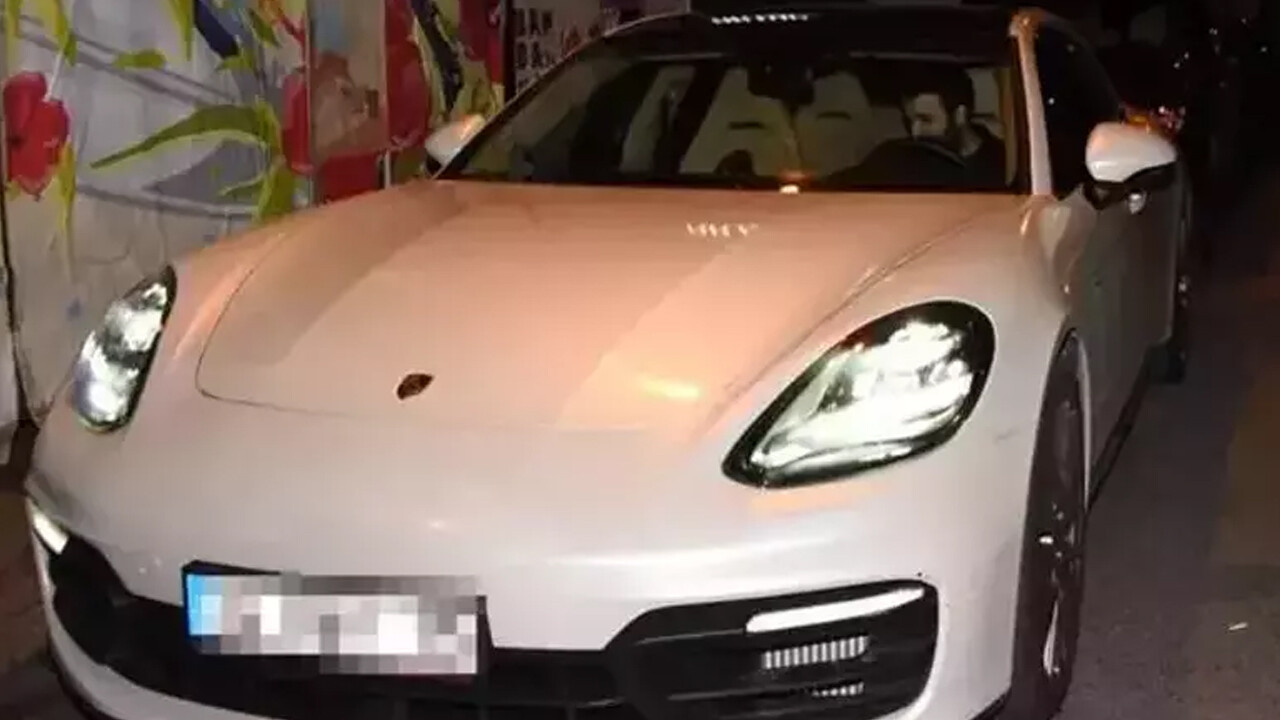 Lüks aracıyla gündem olmuştu! Hasan Can Kaya'yı sinirlendiren soru Lüks aracıyla gündem olmuştu! Hasan Can Kaya'yı sinirlendiren soru