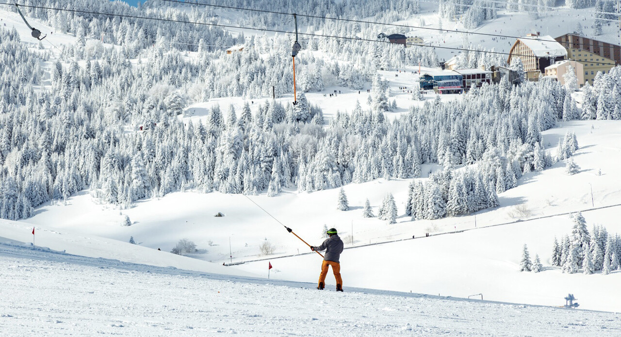 Uludağ'da sömestr yoğunluğu! Geceliği 45 bin TL'yi bulan otellerde yer kalmadı