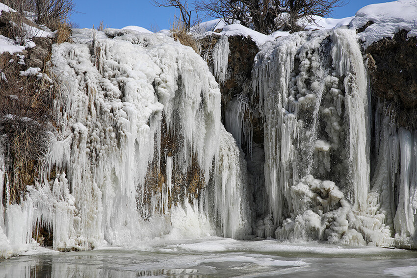 Türkiye'nin doğusu kara teslim! Bir yanda beyaz manzara, bir yanda olumsuzluklarla mücadele