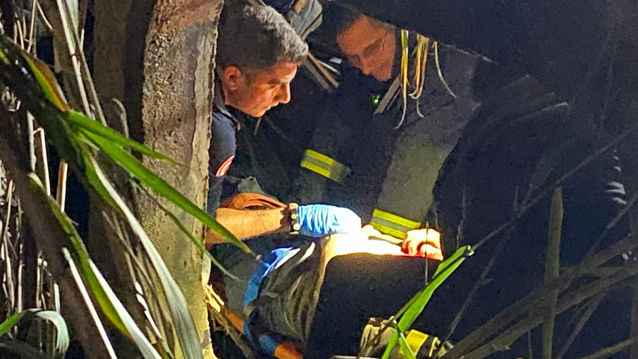 Antalya'da bulmaca gibi kaza: İçerideki şoför de, dışarıdaki nereden geldi bilmiyorum Antalya'da bulmaca gibi kaza: İçerideki şoför de, dışarıdaki nereden geldi bilmiyorum