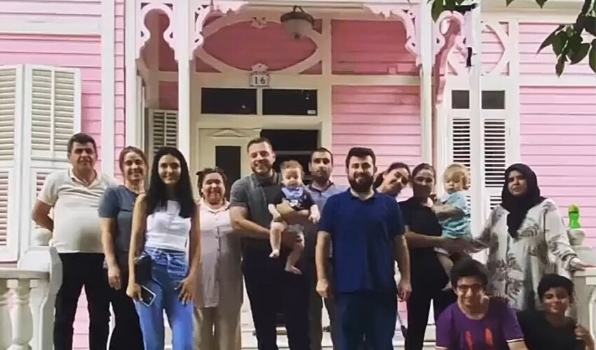 Oyuncu Ali Burak Ceylan cüzdanını bulan öğretmene vefa borcunu depremde ödedi