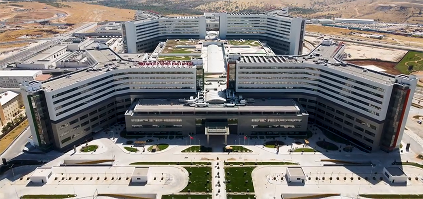 Cumhurbaşkanı Erdoğan depremzedelerle buluştu: Bölge ayağa kalkana kadar dinlenmek yok