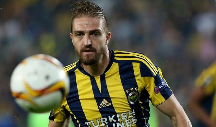 Fenerbahçe takımda istememişti! 35 yaşındaki Caner Erkin ezeli rakibe imza atıyor