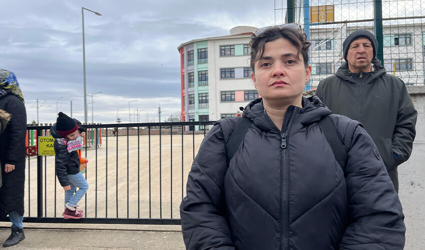 Kavgaya karışan öğretmenler sürgün edildi, veliler isyan etti