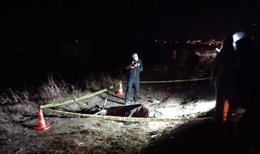 Burdur'da şarampole devrilen araç 2 gence mezar oldu!