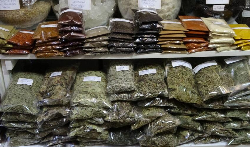 Şifa olsun diye içiyoruz ama dikkat! Dozunda tüketilmediğinde karaciğeri resmen bitiriyor Şifa olsun diye içiyoruz ama dikkat! Dozunda tüketilmediğinde karaciğeri resmen bitiriyor