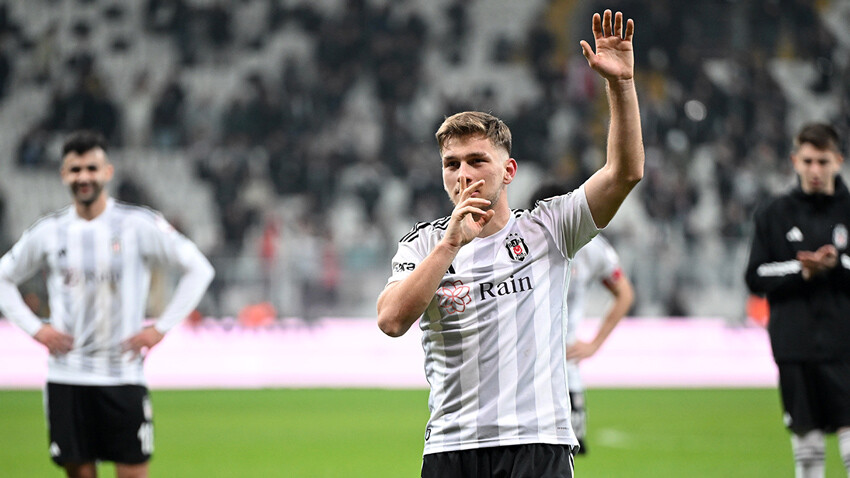 Beşiktaş'tan Semih Kılıçsoy itirafı! 'Oynar demek istiyorum ama tutabileceğimizi sanmıyorum...' Beşiktaş'tan Semih Kılıçsoy itirafı! 'Oynar demek istiyorum ama tutabileceğimizi sanmıyorum...'