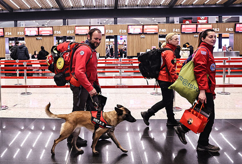 Yaralarımızı birlikte sardık: Dünya, ‘büyük felaket’in ardından Türkiye için seferber oldu Yaralarımızı birlikte sardık: Dünya, ‘büyük felaket’in ardından Türkiye için seferber oldu