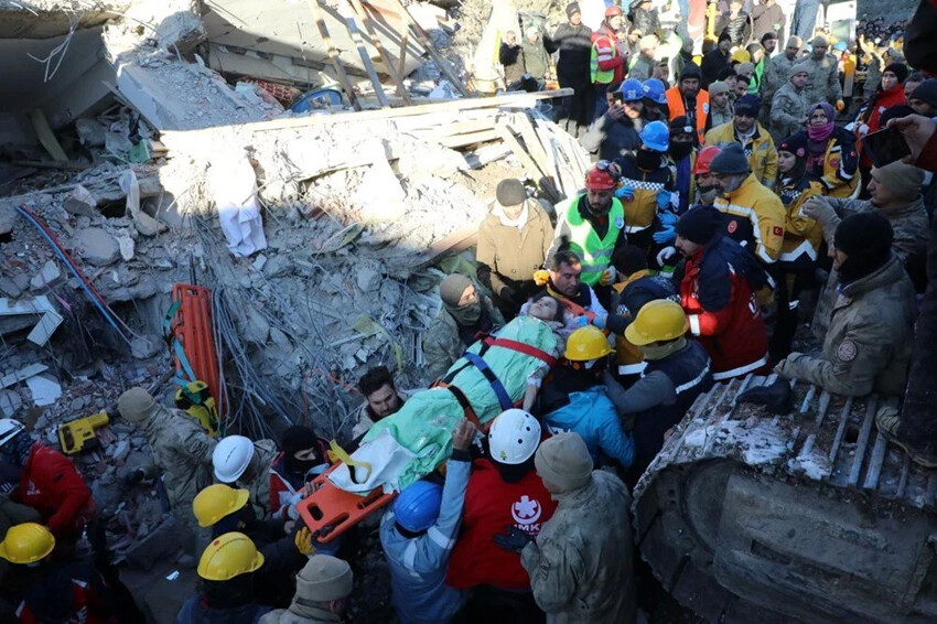 6 Şubat'ta zamana karşı amansız yarış: Kurtarılan her bir can yeni umut oldu