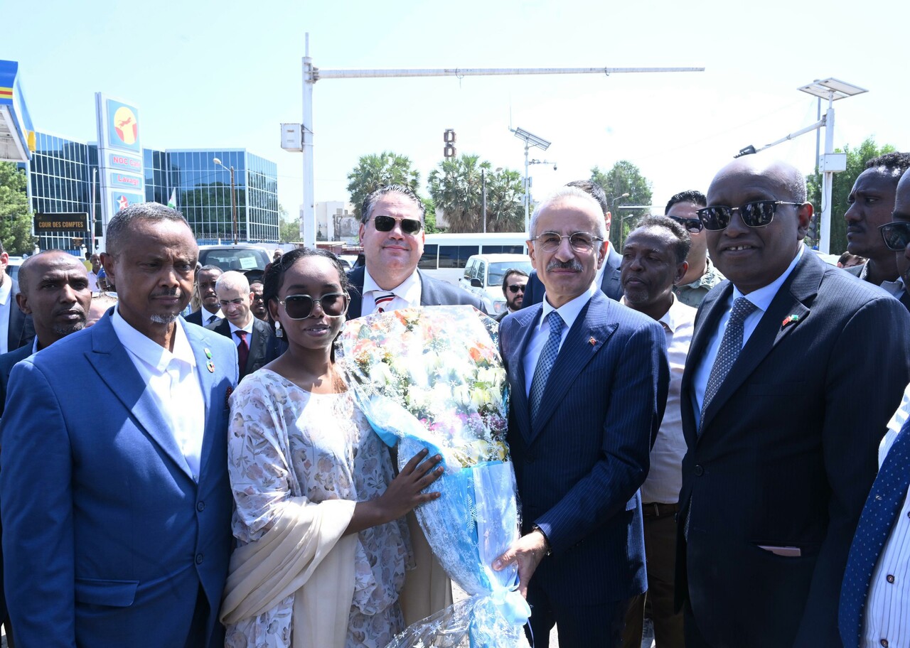 Afrika'nın göbeğinde İstanbul Meydanı! Bakan Uraloğlu açılışını yaptı Afrika'nın göbeğinde İstanbul Meydanı! Bakan Uraloğlu açılışını yaptı