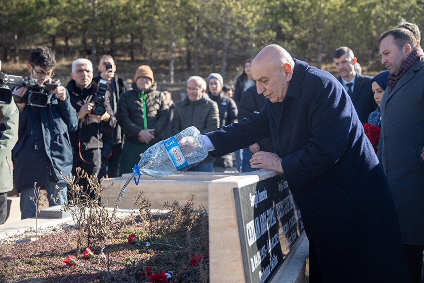 Turgut Altınok'tan Mansur Yavaş iddiası: Kentsel dönüşüm projelerimizi dava açarak engelledi Turgut Altınok'tan Mansur Yavaş iddiası: Kentsel dönüşüm projelerimizi dava açarak engelledi