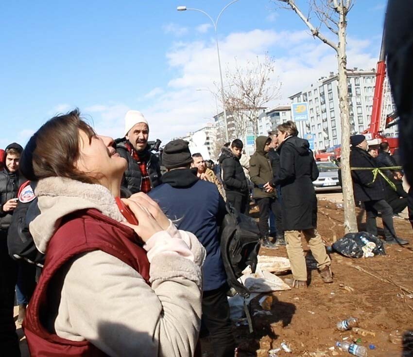 Türkiye bugün hüzne boğuldu: 'Sesimi duyan var mı?' Türkiye bugün hüzne boğuldu: 'Sesimi duyan var mı?'